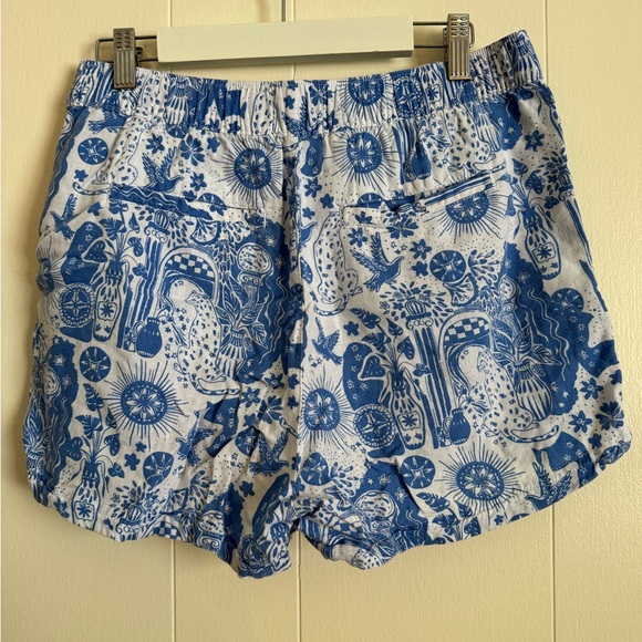 Cynthia Rowley Blue and White Patterned Women's Cargo Shorts - Picture 2 of 3